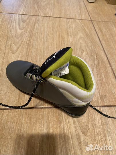 Лыжные ботинки 34