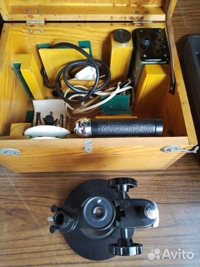 Микроскоп М-70А с подсветкой 70х и 28х