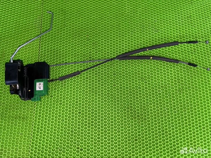 Замок двери передний правый Hyundai Solaris 2011-2