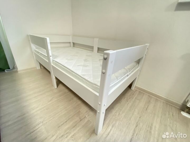 Детская кровать от 2 лет с бортиками