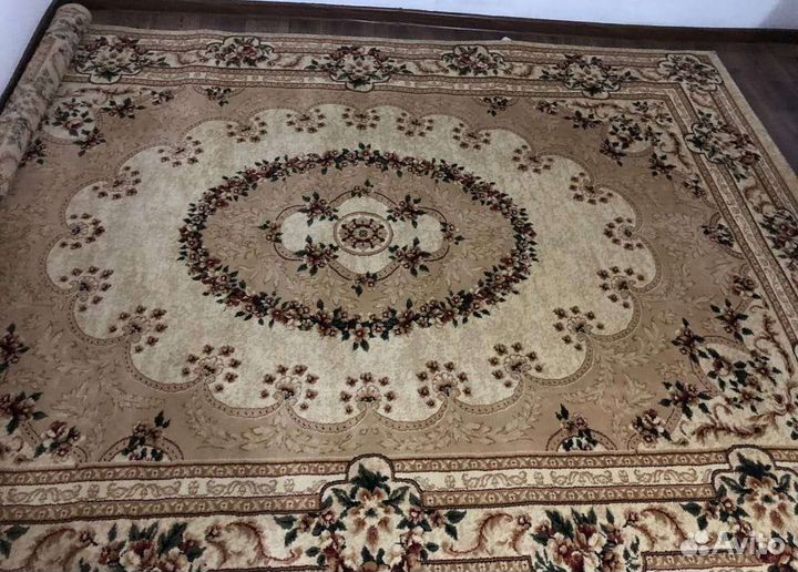 Ковер шерстяной