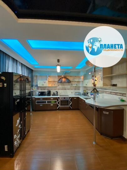 3-к. квартира, 210 м², 6/12 эт.