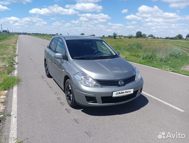 Nissan Tiida 1.6 MT, 2013, 67 000 км с пробегом, цена 955000 руб.