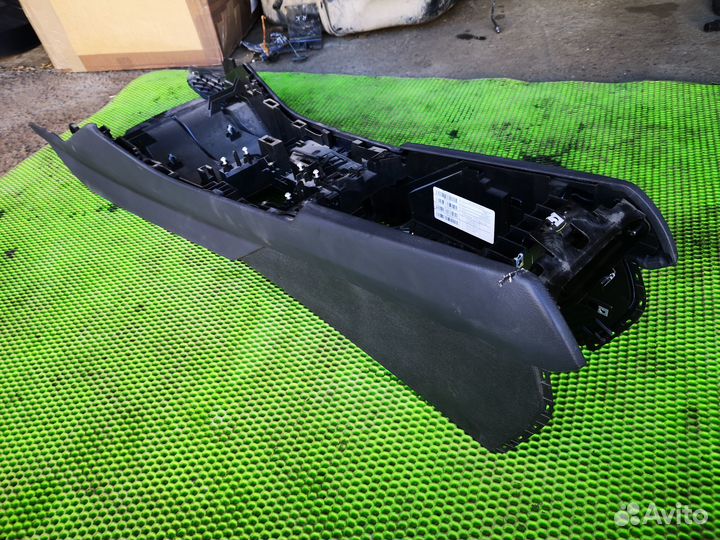 Консоль центральная на BMW X3 F25 2010-2017