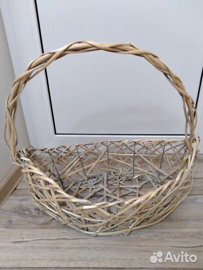Корзина плетеная