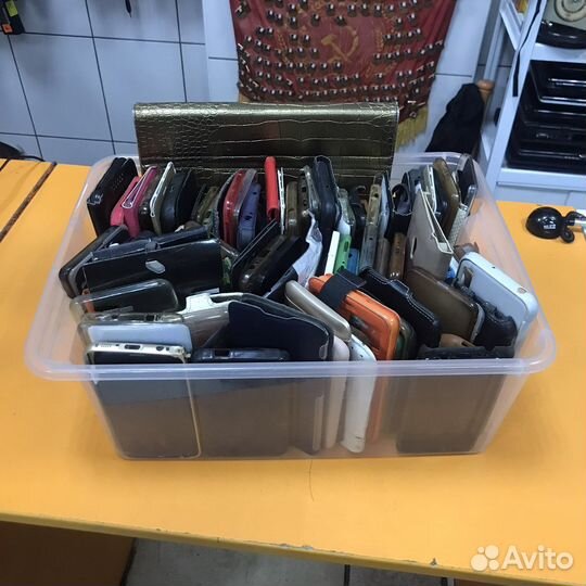 Чехлы для телефонов в ассортименте