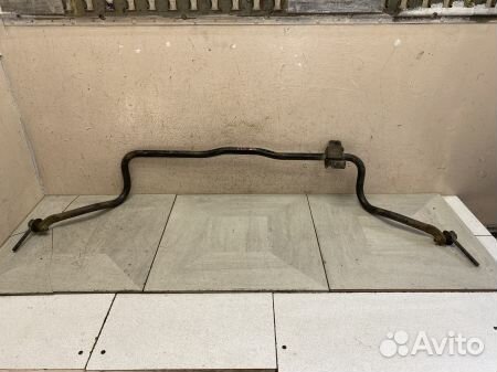 Стабилизатор передний