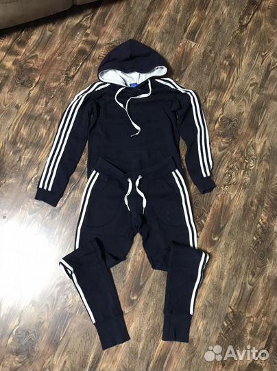 Спортивный костюм Adidas женский