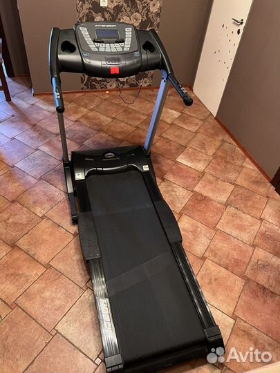 Беговая дорожка intensor t700