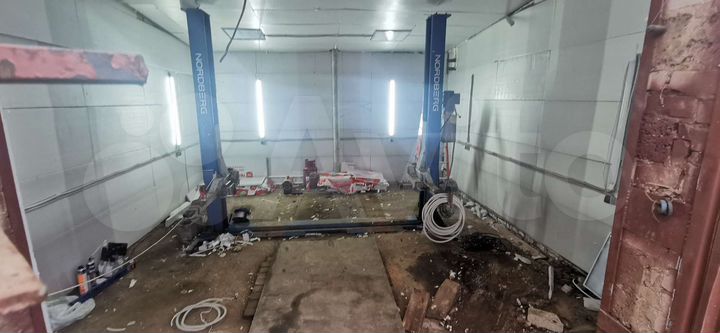 Гараж, > 30 м²