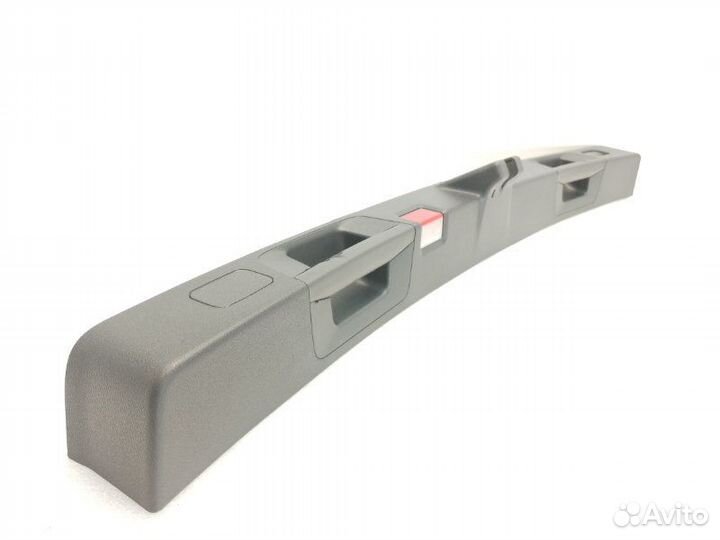 Накладка крышки багажника задняя Mercedes-Benz