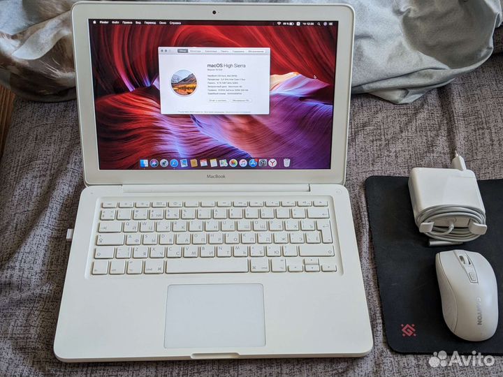 Apple MacBook 2010 (A1342)