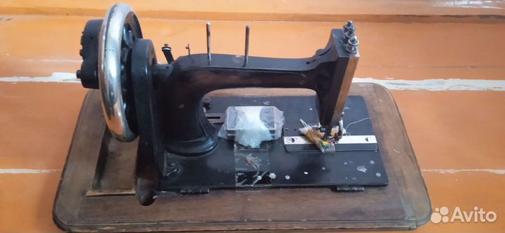 Швейная машина Singer