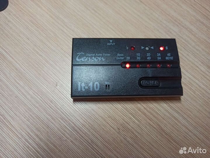 Тюнер для гитары