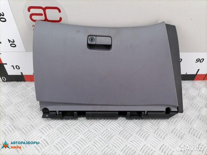 Бардачок Nissan Primera P11 рест. 2002 68500AV610