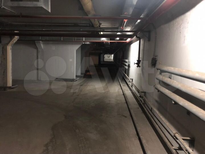 Машиноместо, 13 м²