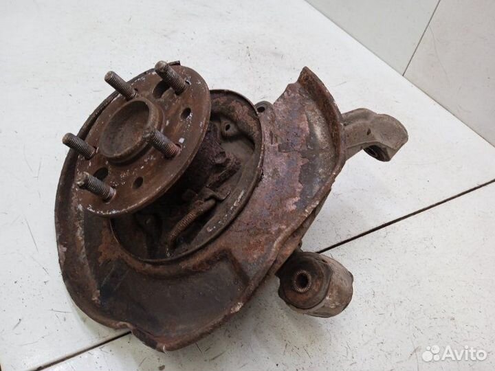 Кулак поворотный задний левый Toyota Camry ACV40