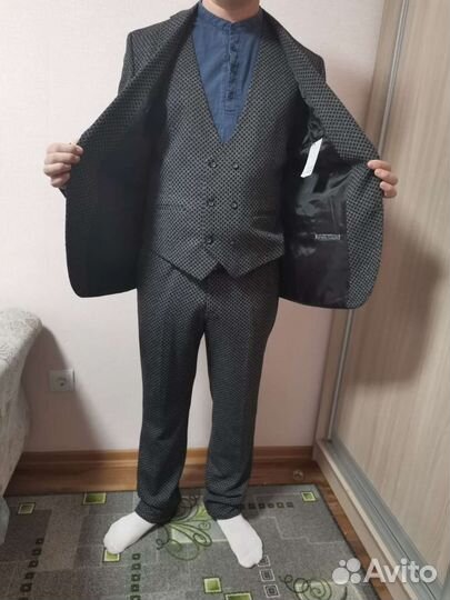 Мужской костюм тройка