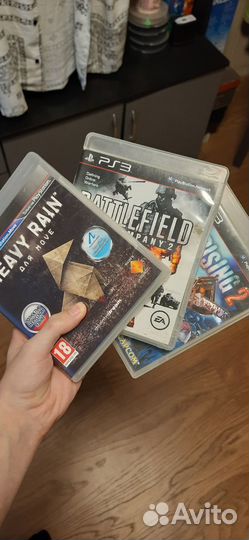 Продам геймпад PS4 + три игры для PlayStation 3