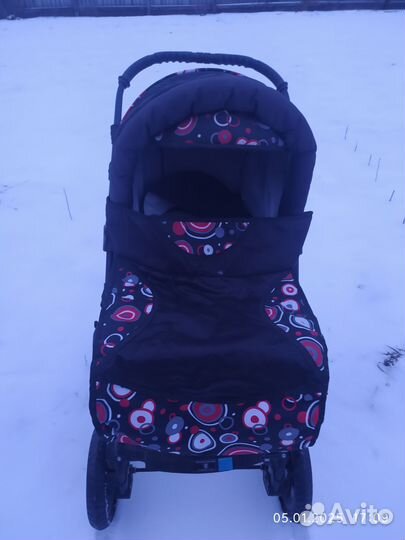 Прогулочная коляска