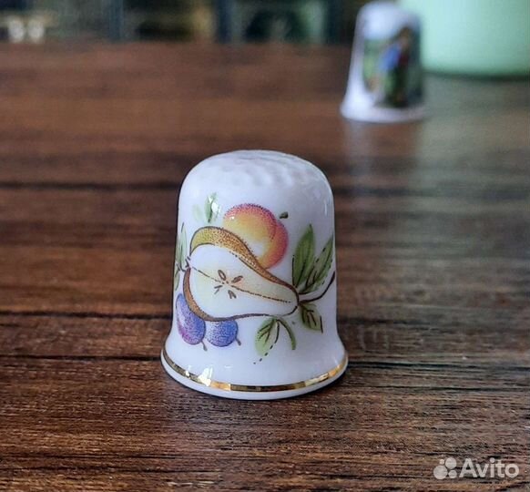 Винтажные наперстки с иллюстрациями