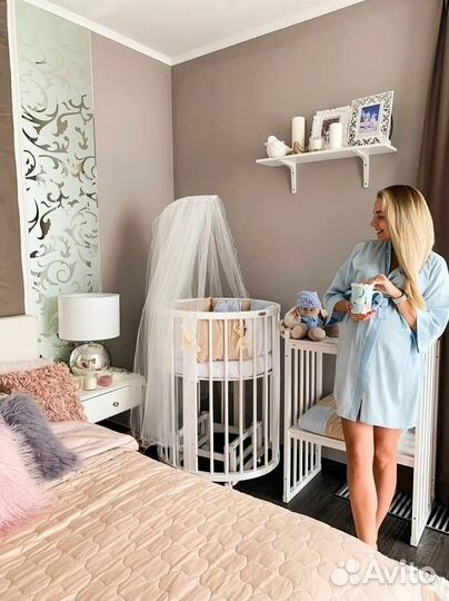 Детская кровать с пеленальным столиком