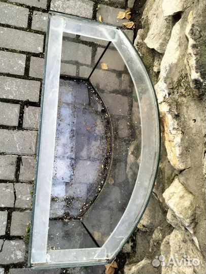 Аквариум 60-70 литров с тумбой