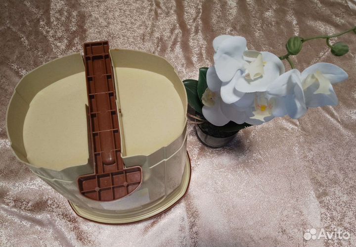 Мусорное ведро с педалью