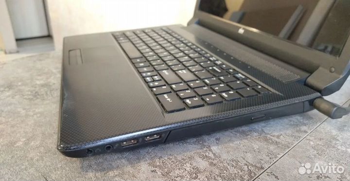 Игровой ноутбук DNS i3/GT 650m/4гб/SSD 120