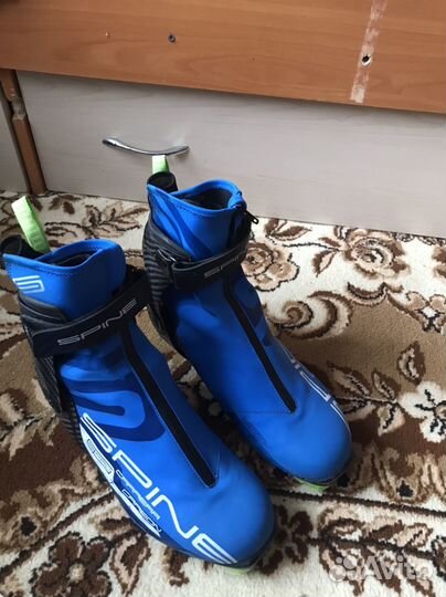 Лыжные ботинки spine