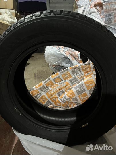 Nokian Tyres Hakkapeliitta 9 SUV 215/65 R17 103