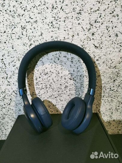 Беспроводные наушники jbl live 460 nc