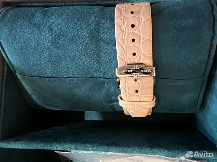 Часы Jacques Lemans