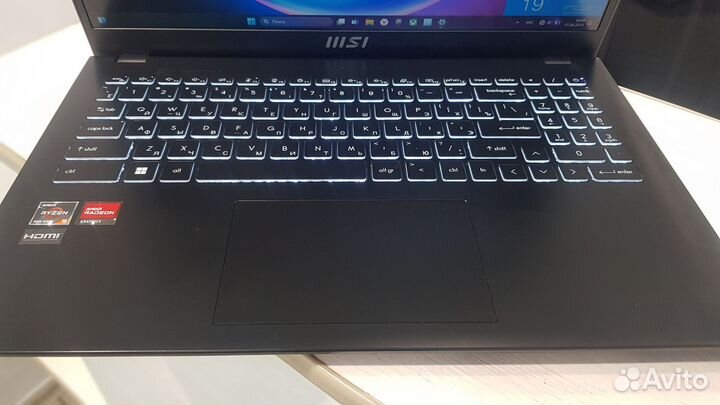 Ноутбук MSI ms-15hk