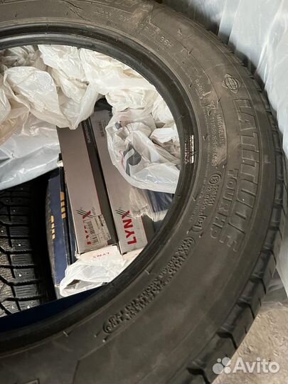 Michelin Latitude Tour HP 215/60 R17 96H