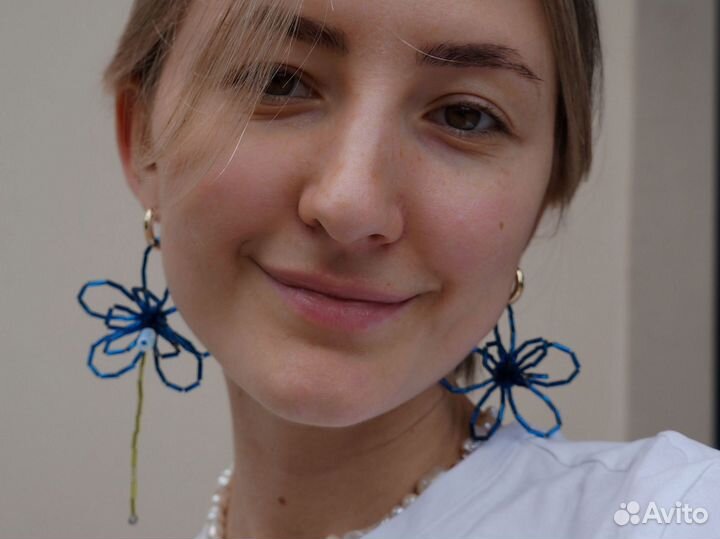 Серьги-цветы из бисера ручной работы