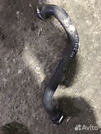 Трубка интеркуллера на Рено Меган 2