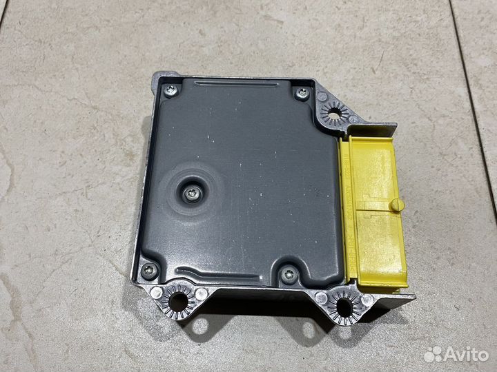Блок управления AIR BAG VW Golf 6 / Skoda Yeti