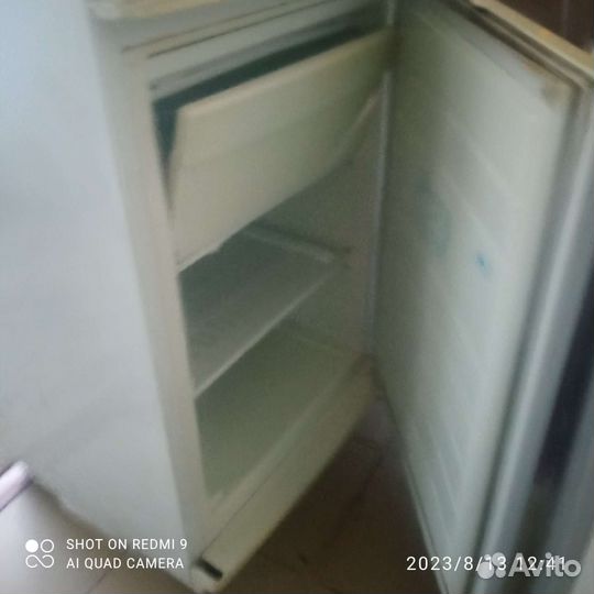 Холодильник бу сломанный