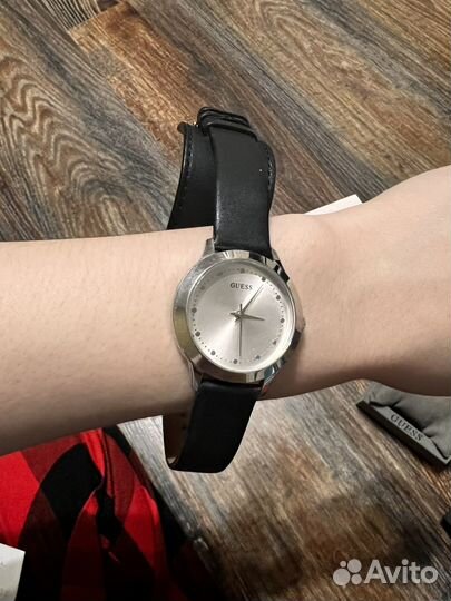Часы guess