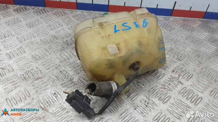 Бачок расширительный Volvo V70 1999