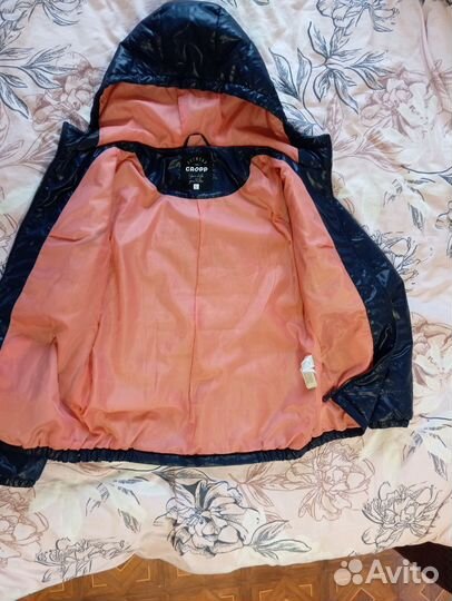 Ветровка женская