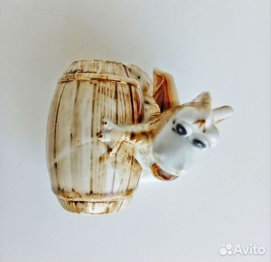 Фарфор статуэтка Дракон с бочкой позолота Stella