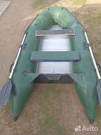 Лодка с мотором