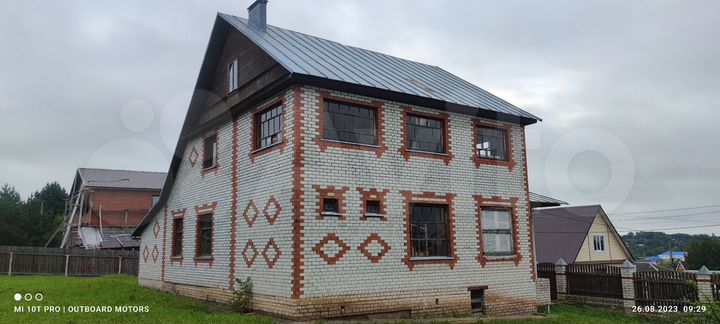 Дом 355 м² на участке 20 сот.