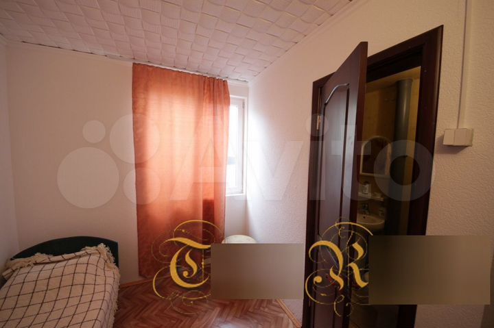 Комната 18 м², 1/3 эт.