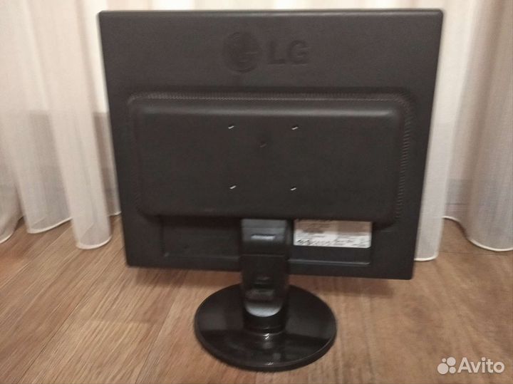 Монитор ЖК 19