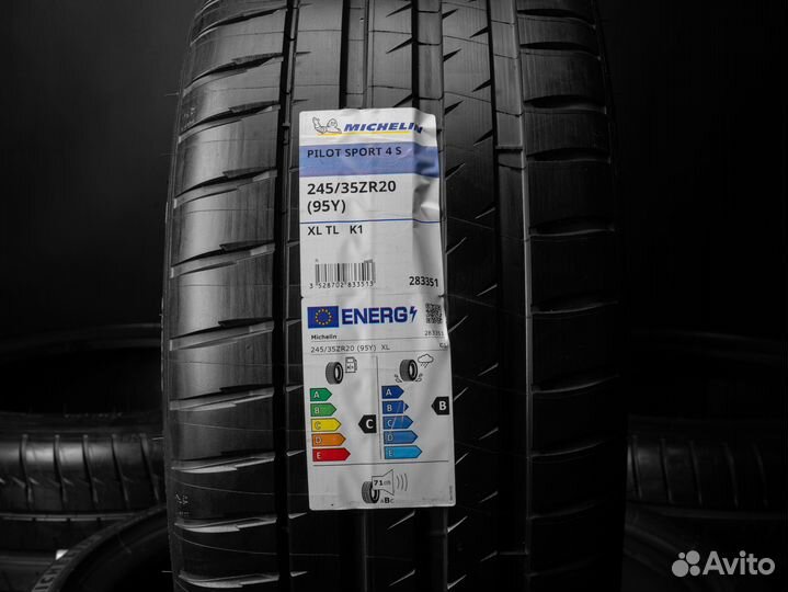 Michelin Pilot Sport 4 S 245/35 R20 и 305/35 R20 98Y