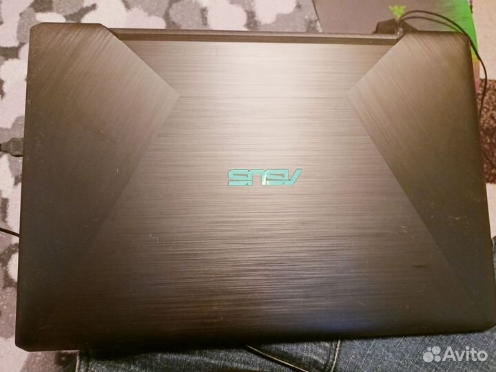 Ноутбук asus