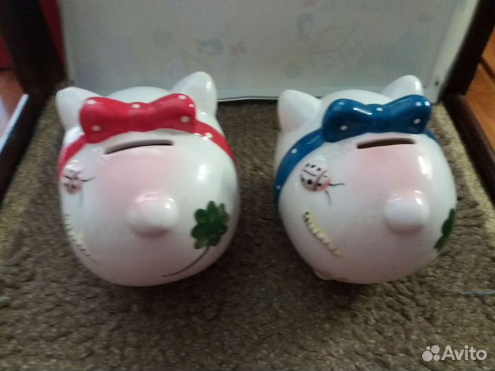 Коллекция свиней. Копилки и свистульки и т.д